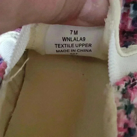 ☆☆☆Nine west sneakers - Picture 7 of 10